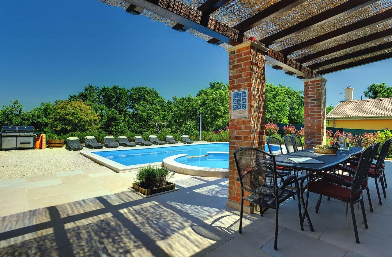 Villas Vea Histria Režanci Extérieur photo