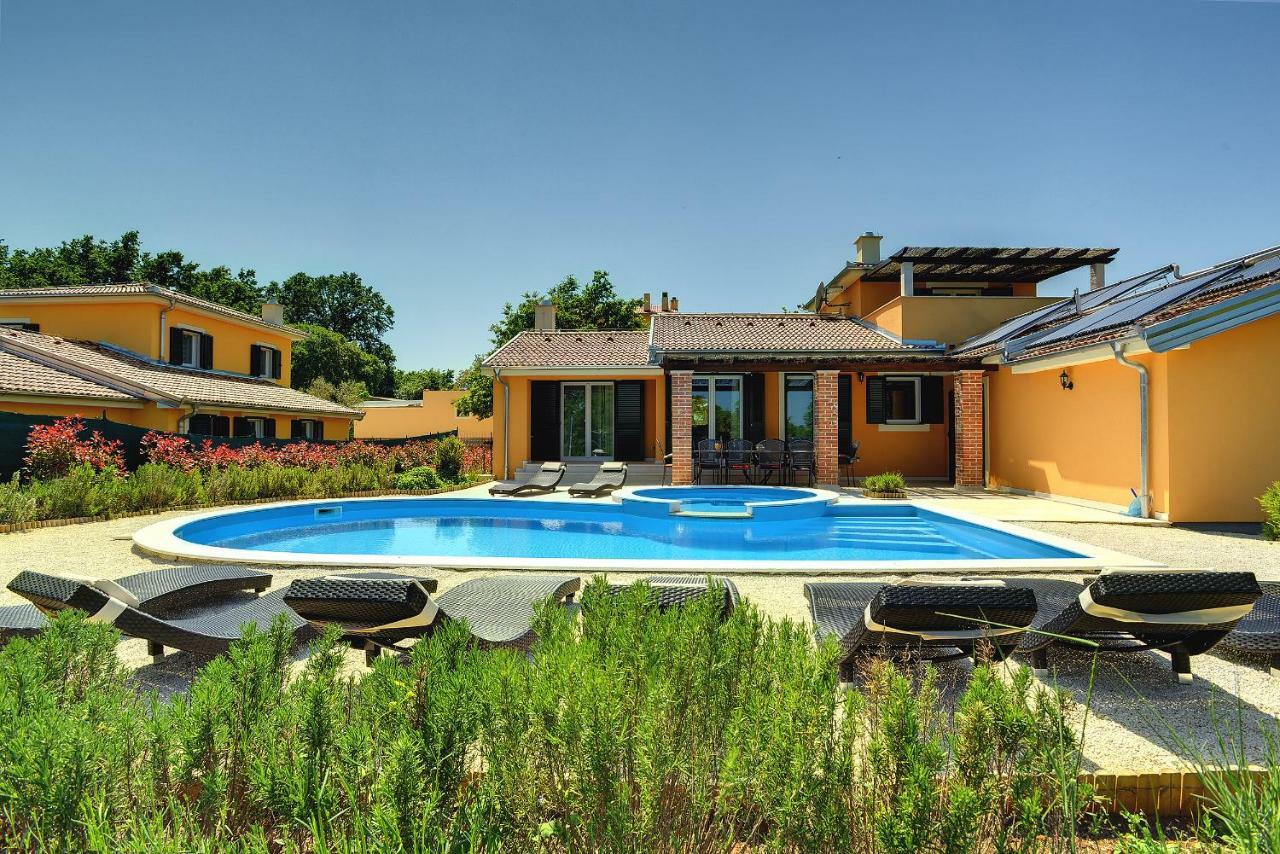 Villas Vea Histria Režanci Extérieur photo
