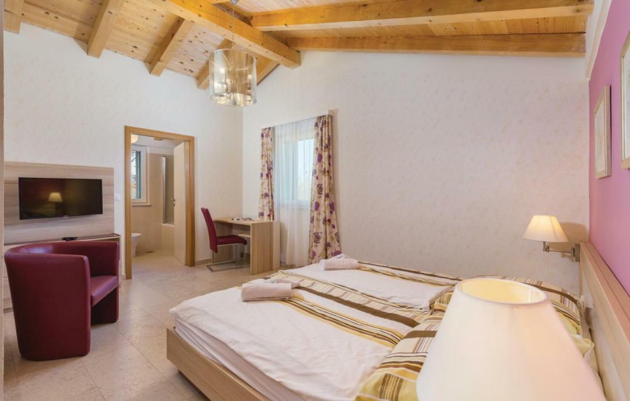 Villas Vea Histria Režanci Extérieur photo